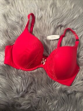 Victoria's Secret Bright Red Lace-Accent Push-Up Bra